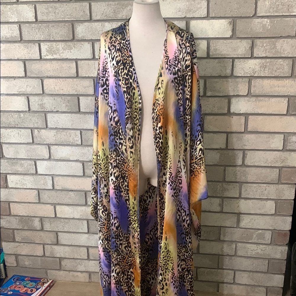 Karen t beautiful long cape top size large